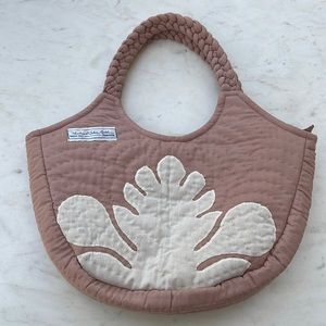 Michael John Gillian Hilo Bag - BREADFRUIT (Ulu) Mauve Hawaii Quilt Collection